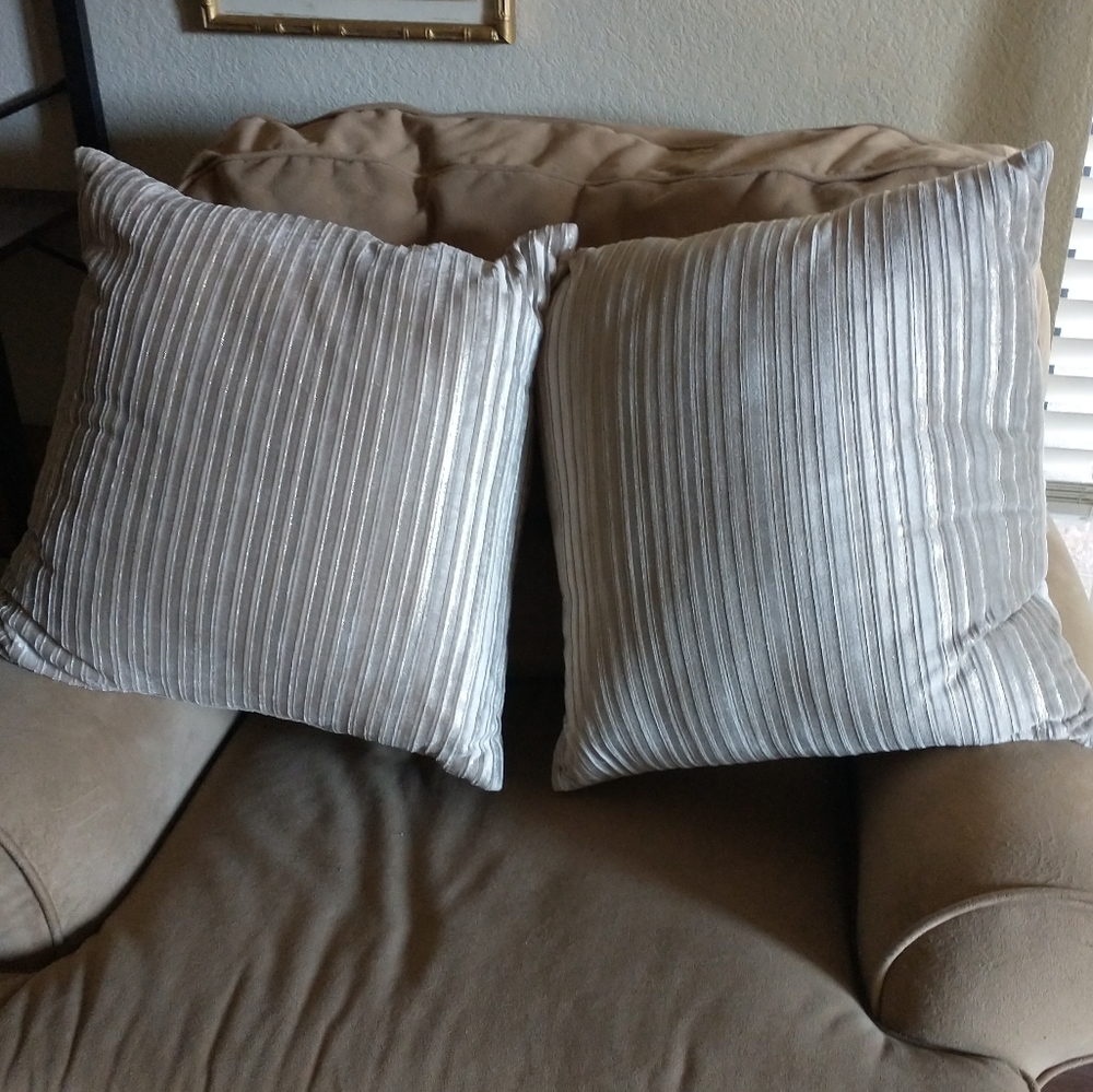 Luxury Home | Gold Iridescent Throw Pillows Set